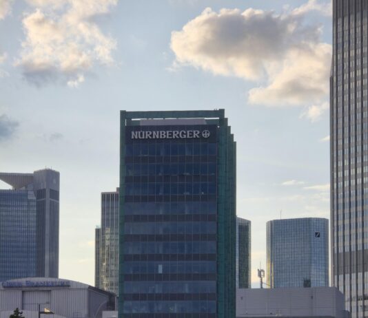 Aufstellungen Teilnehmer Eintracht Frankfurt Gegen VfL Wolfsburg – Wer Überraschungen Bringt?