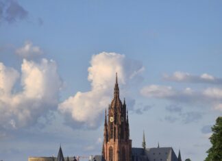 Eintracht Frankfurt Gegen Wolfsburg: Spannendes Duell Entschlüsselt!