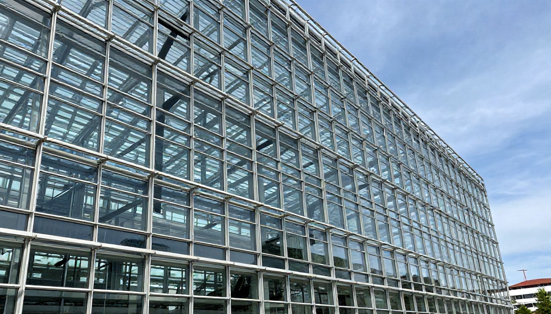 Architektonisches Meisterwerk aus Glas und Stahl