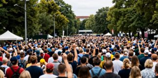 Wolfsburg: 12.000 Besucher feiern im CongressPark