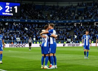 Heimspiel-Sieg: HSV bezwingt Wolfsburg mit 2:1