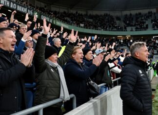 Wolfsburg-Trainer Isoliert: 3000 Fans vor Stadion ausgeschlossen