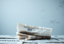 Die Kunst, Nachrichten zu konsumieren, ohne den Verstand zu verlieren The art of consuming news without losing one's mind